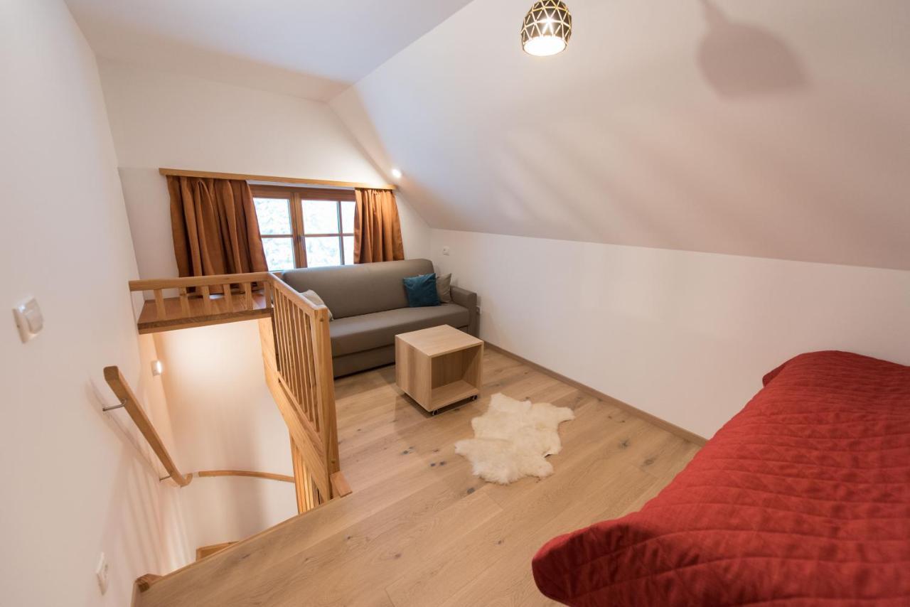 Guesthouse Lajnar Zgornja Sorica Buitenkant foto