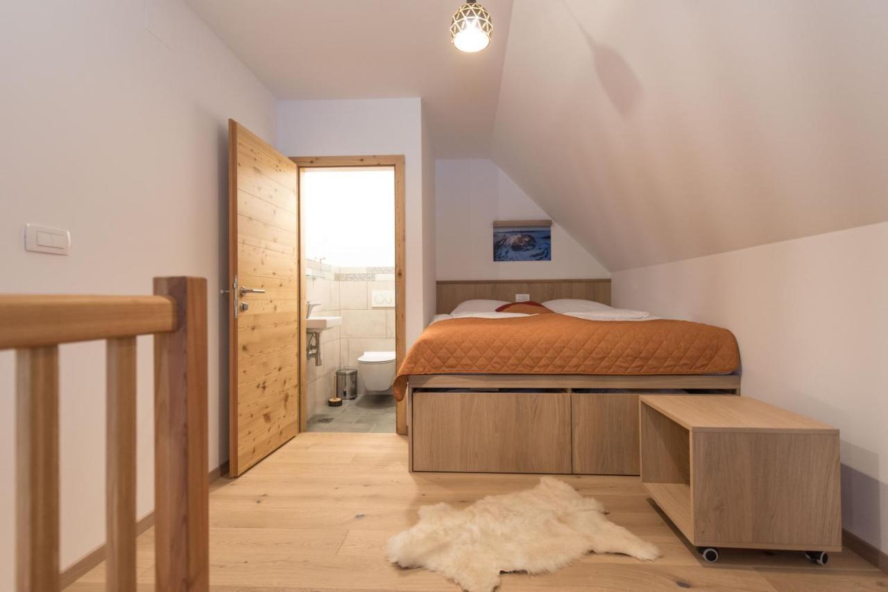 Guesthouse Lajnar Zgornja Sorica Buitenkant foto