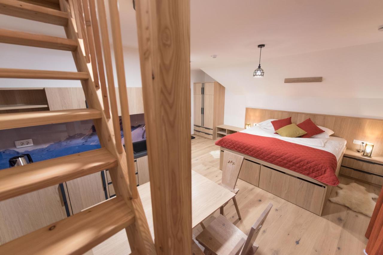Guesthouse Lajnar Zgornja Sorica Buitenkant foto