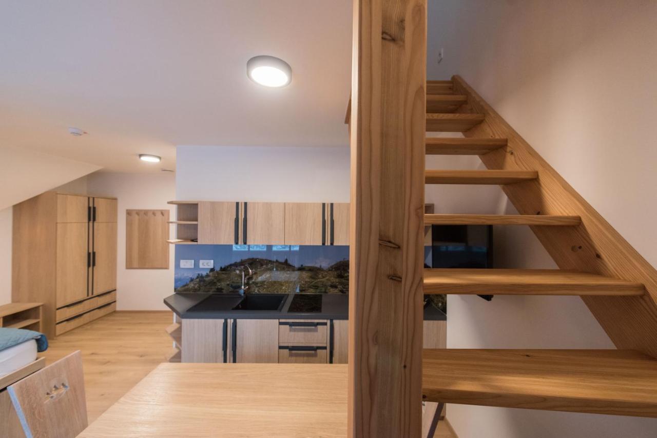 Guesthouse Lajnar Zgornja Sorica Buitenkant foto