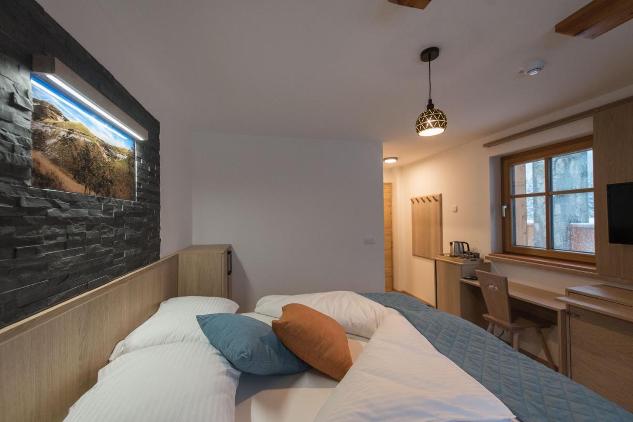 Guesthouse Lajnar Zgornja Sorica Buitenkant foto