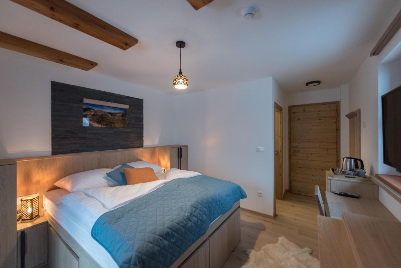 Guesthouse Lajnar Zgornja Sorica Buitenkant foto