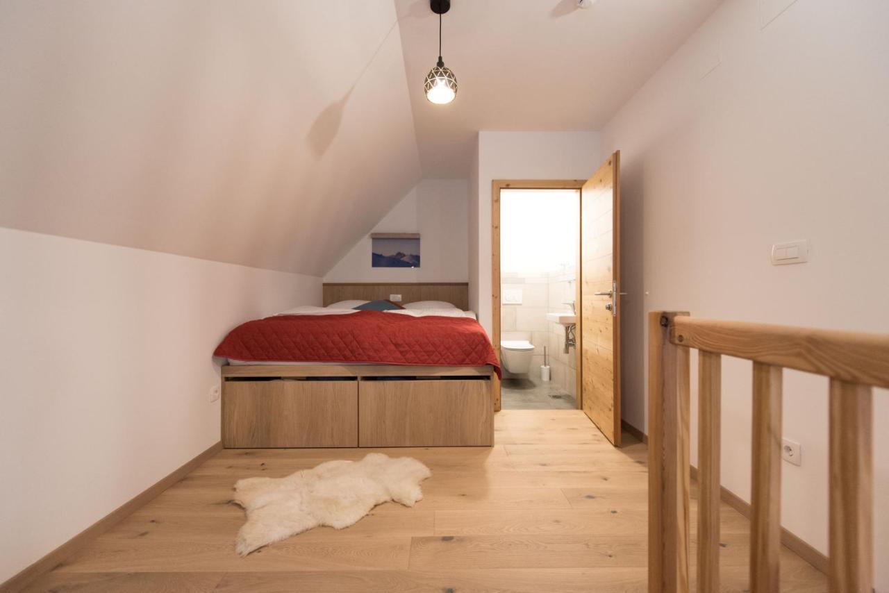 Guesthouse Lajnar Zgornja Sorica Buitenkant foto